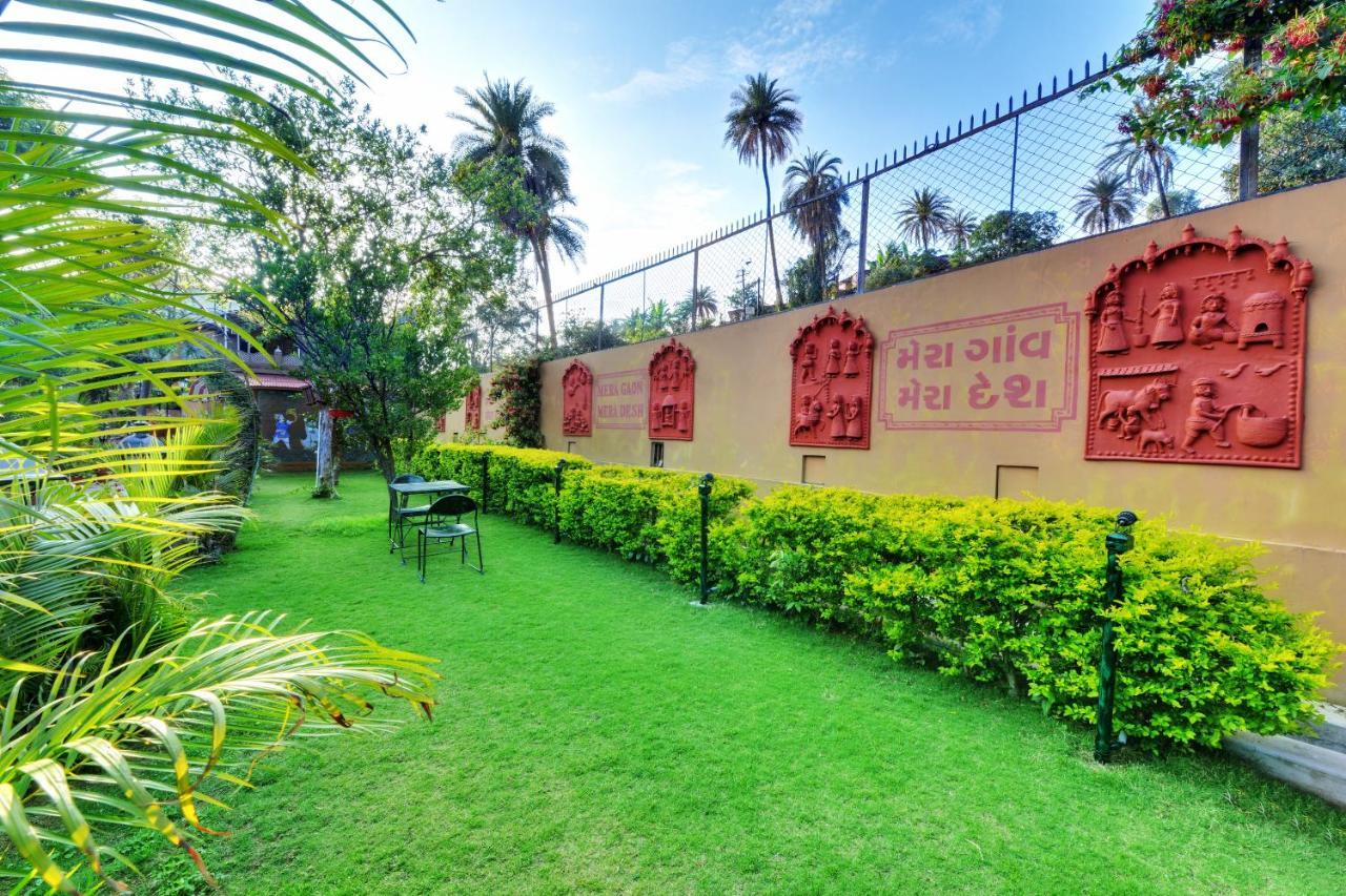 Chacha Inn The Garden Retreat Monte Abu Exterior foto